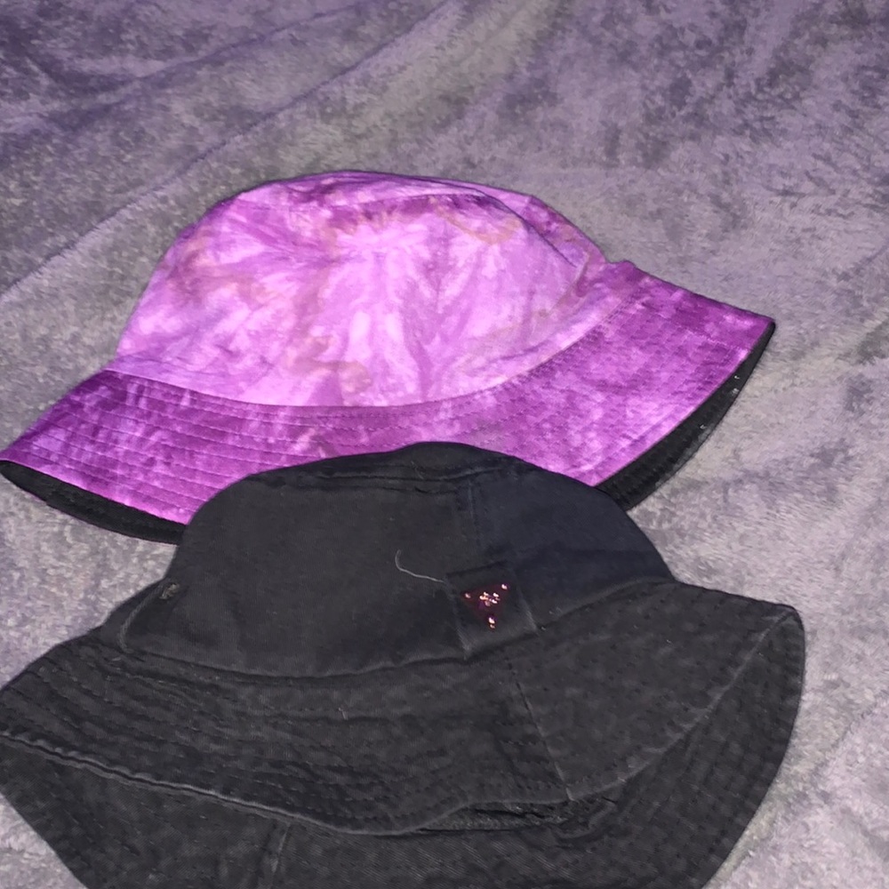 2 Pc Bucket Hat set-Reversible purple into black- Black with belt loops
